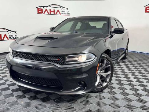 Used 2019 Dodge Charger GT RWD image 3