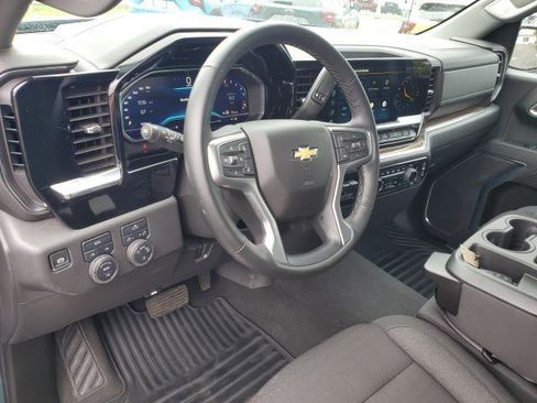 Used 2025 Chevrolet Silverado 1500 LT image 11