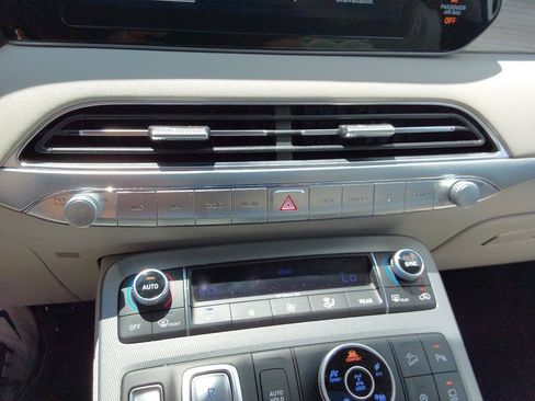 Used 2021 Hyundai Palisade Limited w/ Cargo Package AWD/4WD image 21