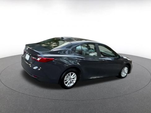 Used 2025 Toyota Camry LE image 12