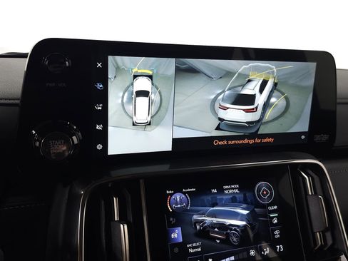 Used 2023 Lexus LX 600 4WD w/ Appearance Package image 33