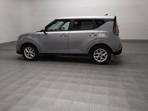 Used 2025 Kia Soul LX w/ LX Technology Package image 3