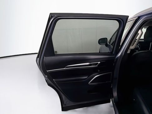 Used 2025 Kia Telluride S FWD image 27