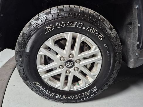 Used 2025 Toyota Tundra SR5 AWD/4WD image 10