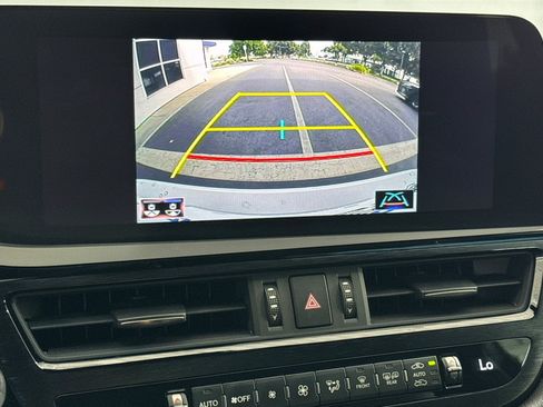 Certified 2022 Lexus ES 350 F Sport FWD image 26