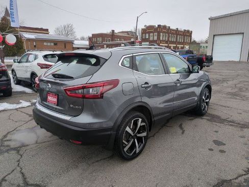 Certified 2022 Nissan Rogue Sport SL image 3