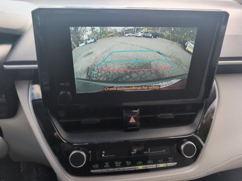 Certified 2023 Toyota Corolla Cross L image 25