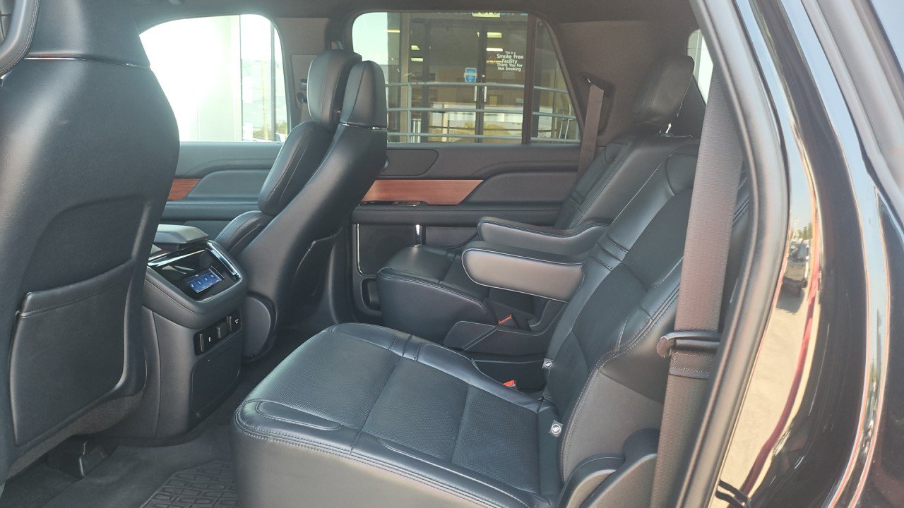 Used 2022 Lincoln Navigator L Reserve AWD/4WD image 12