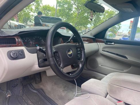 Used 2006 Chevrolet Impala LT w/ Preferred Equipment Group FWD image 19