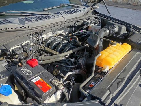 Used 2017 Ford F150 XLT w/ Equipment Group 302A Luxury image 40