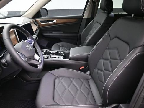 New 2026 Volkswagen Atlas SE image 19