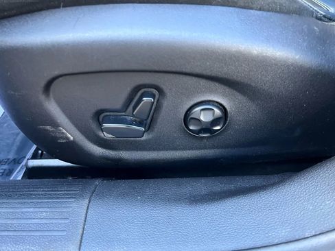 Used 2015 Chrysler 200 S image 29