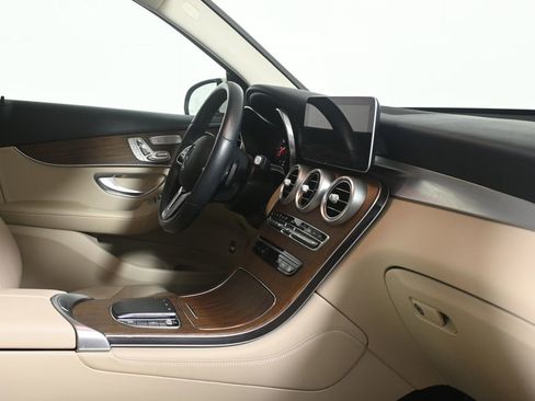Used 2020 Mercedes-Benz GLC 300 4MATIC image 34