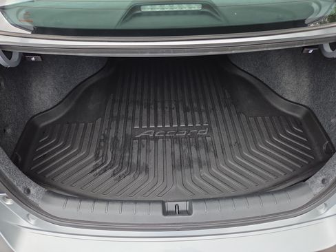 Used 2017 Honda Accord Touring image 34