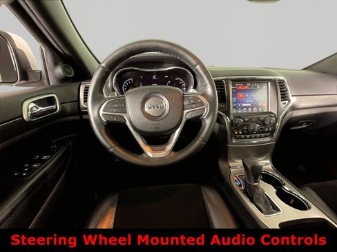 Used 2017 Jeep Grand Cherokee Altitude AWD/4WD image 8