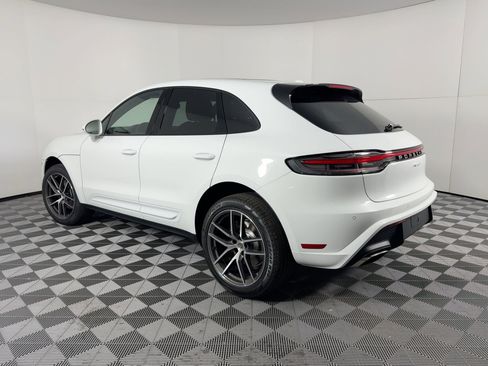 Used 2026 Porsche Macan image 3