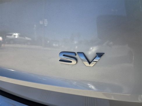 Used 2021 Nissan Rogue SV image 12