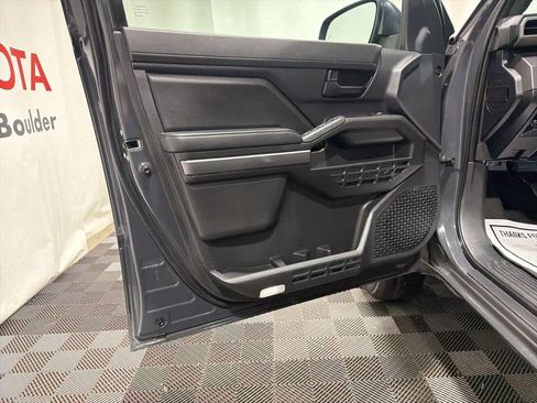 Used 2025 Toyota Tacoma SR5 AWD/4WD image 19
