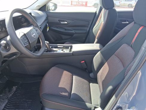 New 2026 Nissan Sentra SR w/ Floor Mat Package FWD image 23