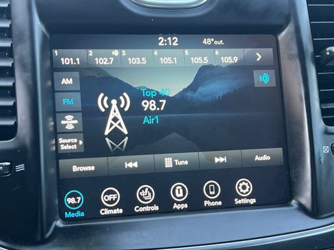 Used 2018 Chrysler 300 Limited image 14