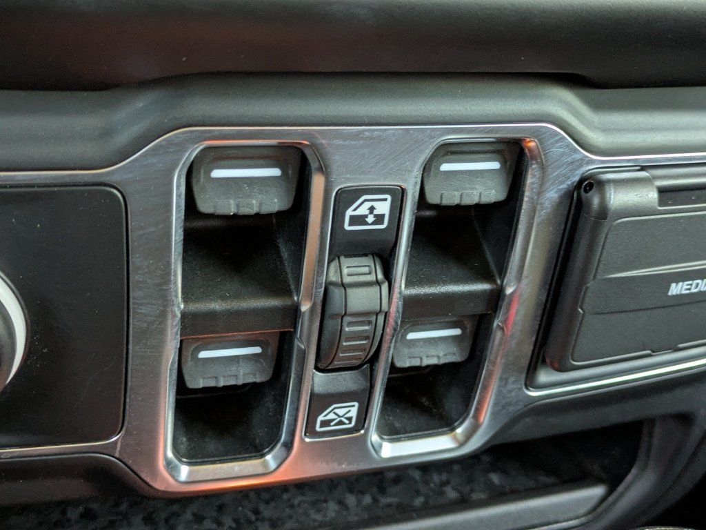 Used 2023 Jeep Gladiator Sport AWD/4WD image 24