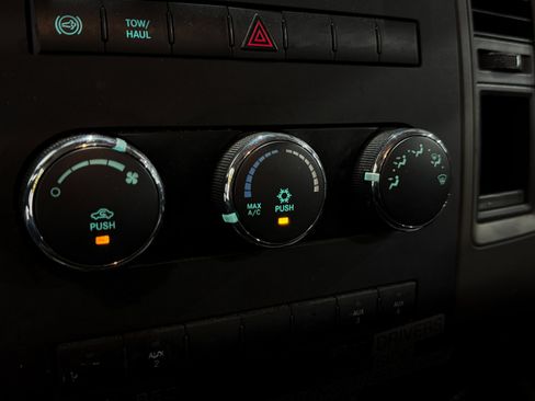 Used 2011 RAM 5500 2WD Regular Cab w/ ST Decor Group image 7