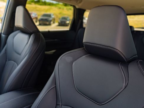 Certified 2026 INFINITI QX60 Luxe w/ Cargo Package FWD image 10