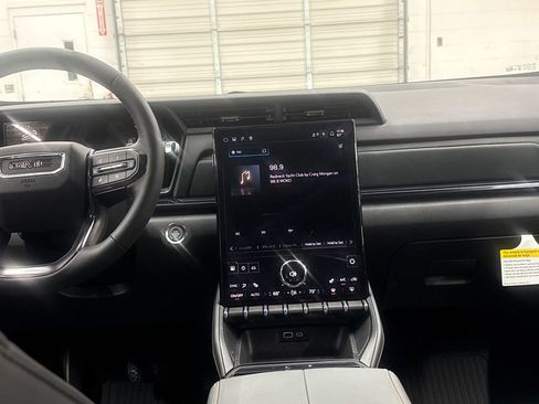 New 2026 GMC Terrain AT4 w/ LPO, Floor Liner Package AWD/4WD image 28