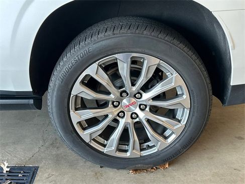 Used 2021 GMC Yukon XL Denali w/ Denali Premium Package image 21