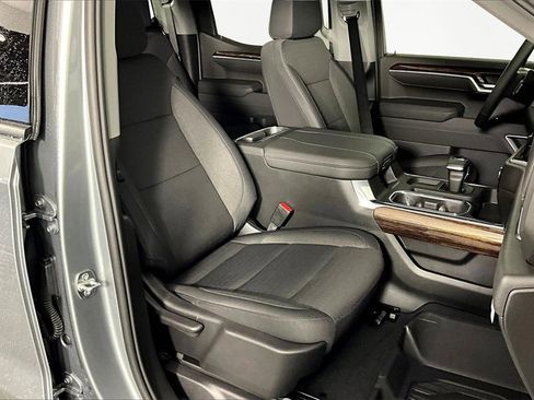 New 2026 GMC Sierra 1500 Elevation image 11