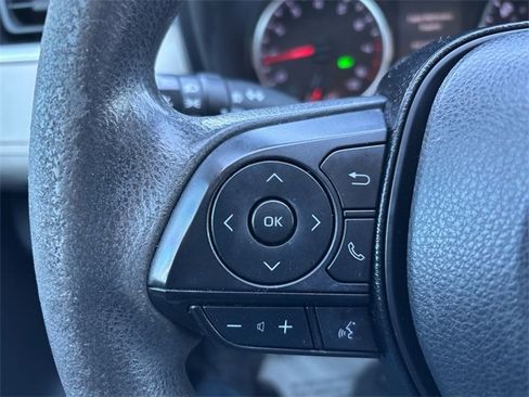 Used 2021 Toyota RAV4 XLE image 22