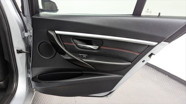 Used 2017 BMW 330i Sedan RWD image 18