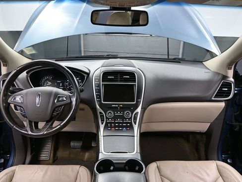 Used 2018 Lincoln MKX Reserve w/ Lincoln MKX Climate Package image 23