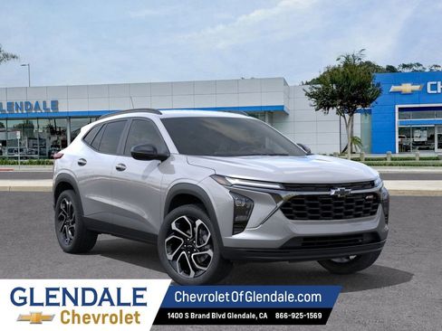 New 2026 Chevrolet Trax RS w/ Driver Confidence Package FWD image 2