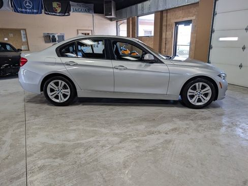 Used 2016 BMW 328i Sedan RWD image 11
