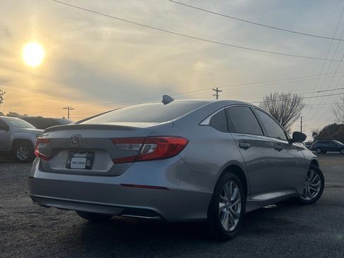 Used 2018 Honda Accord LX image 5