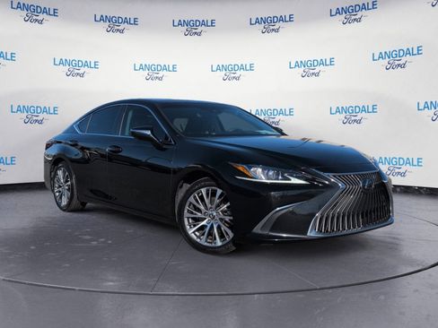 Used 2019 Lexus ES 350 350 w/ Premium Package image 2