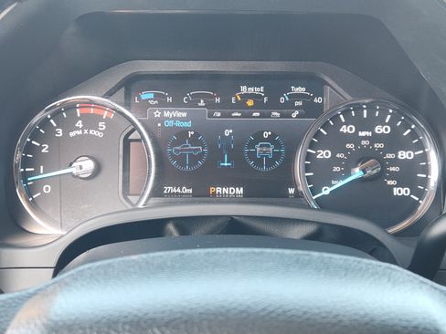 Used 2022 Ford F250 Lariat w/ Lariat Ultimate Package AWD/4WD image 16