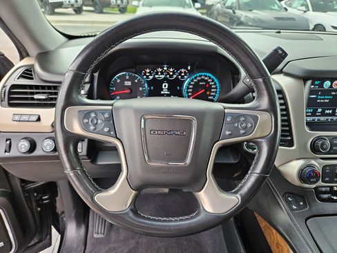 Used 2020 GMC Yukon Denali w/ Denali Ultimate Package AWD/4WD image 19