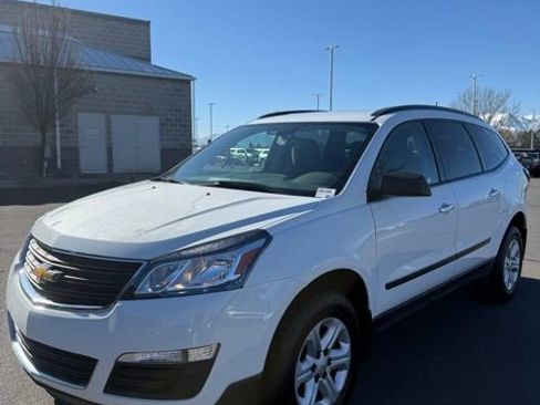 Used 2017 Chevrolet Traverse LS image 6