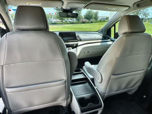 Certified 2025 Honda Odyssey EX-L image 13