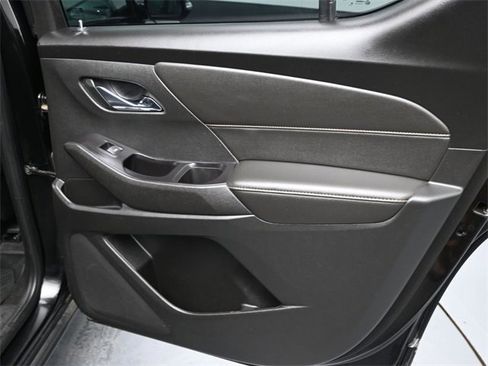 Used 2020 Chevrolet Traverse RS w/ LPO, Floor Liner Package image 18
