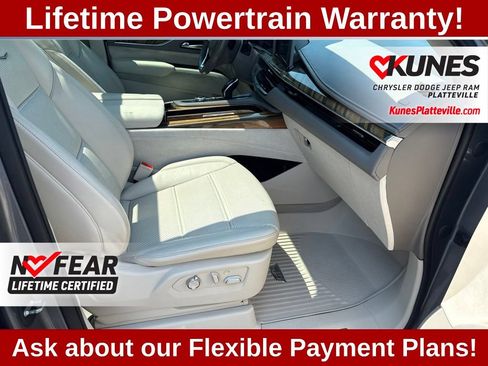 Used 2021 Cadillac Escalade Sport Platinum w/ LPO, ONYX Package AWD/4WD image 30