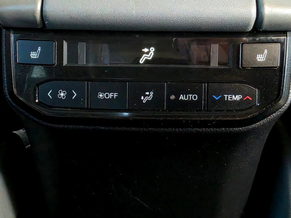 Used 2021 Toyota Highlander Platinum AWD/4WD image 72