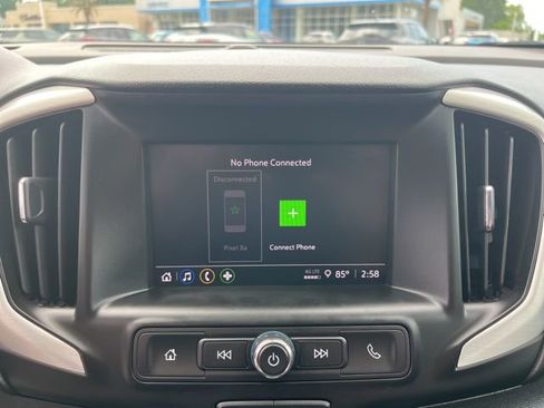 Used 2024 GMC Terrain SLE FWD image 24