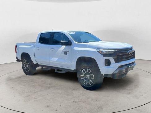 Used 2023 Chevrolet Colorado Z71 w/ Z71 Convenience Package 2 AWD/4WD image 7