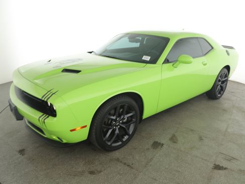 Certified 2023 Dodge Challenger SXT w/ Plus Package image 4