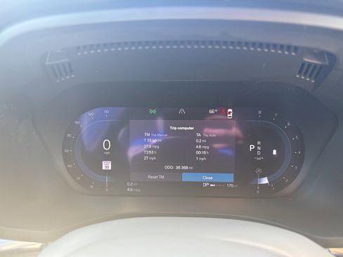 Certified 2023 Volvo XC60 B5 Core w/ Protection Package Premier image 18