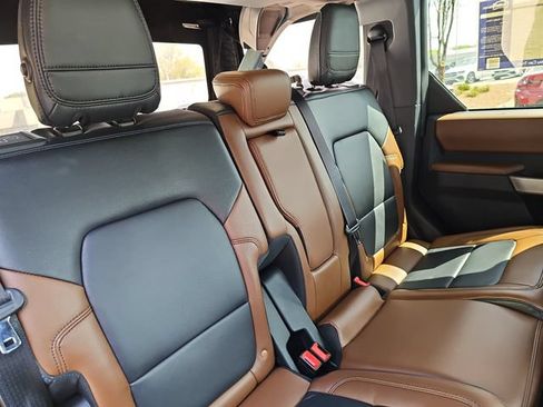 Used 2023 Ford Bronco Outer Banks AWD/4WD image 12