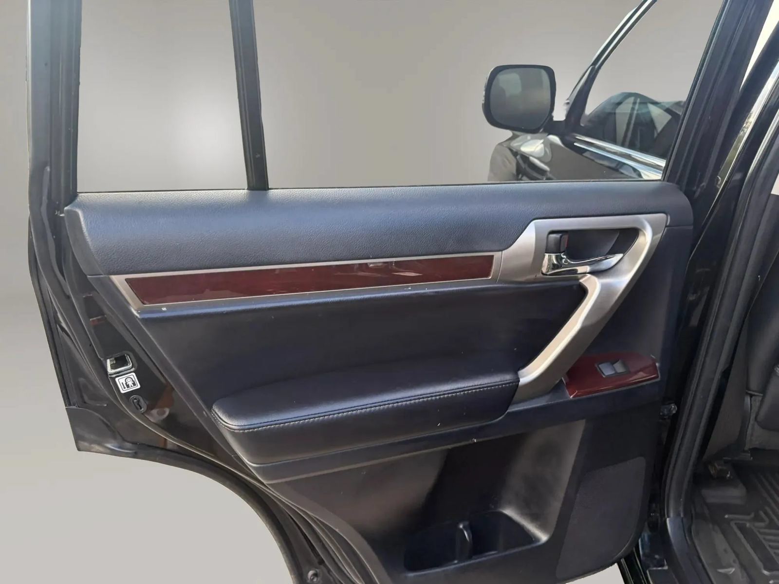 Used 2018 Lexus GX 460 Premium AWD/4WD image 25